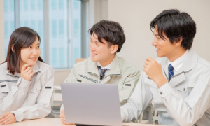 工場内の商品仕分け業務